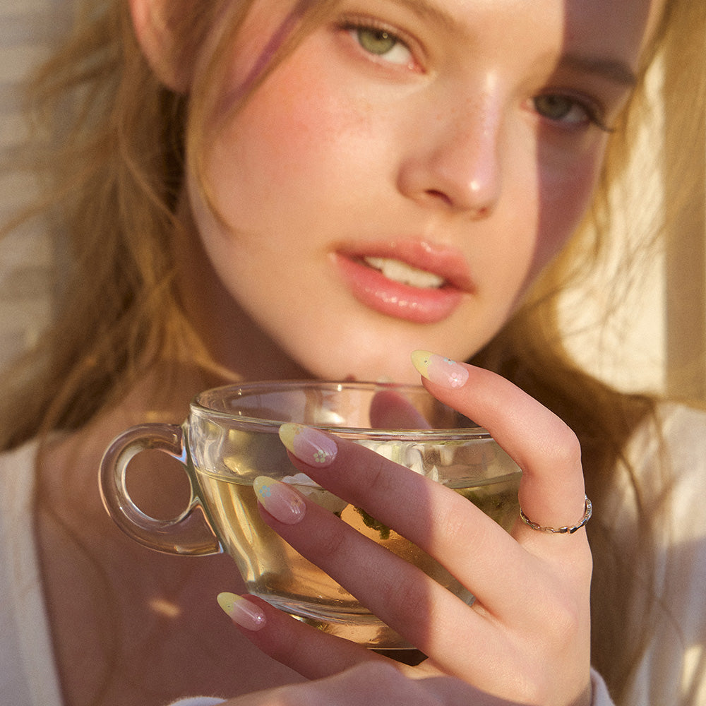 (Pre-Order Ships Out After 4/24) Daisy Sprinkle [Medium Oval]