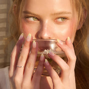 (Pre-Order Ships Out After 4/24) Daisy Sprinkle [Medium Oval]